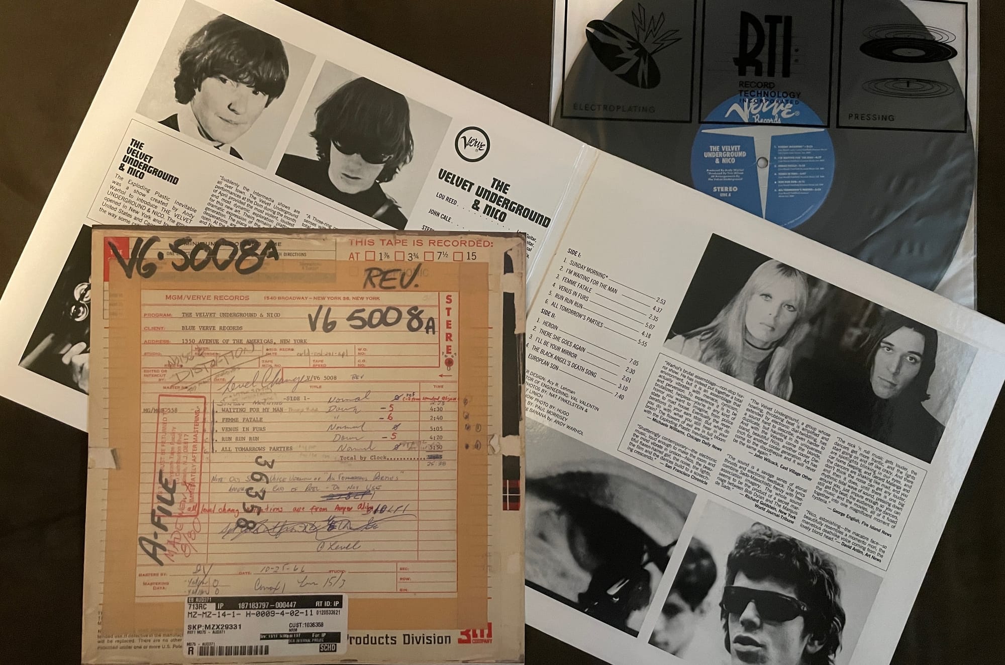 Inside the Vinylphyle edition of The Velvet Underground & Nico.