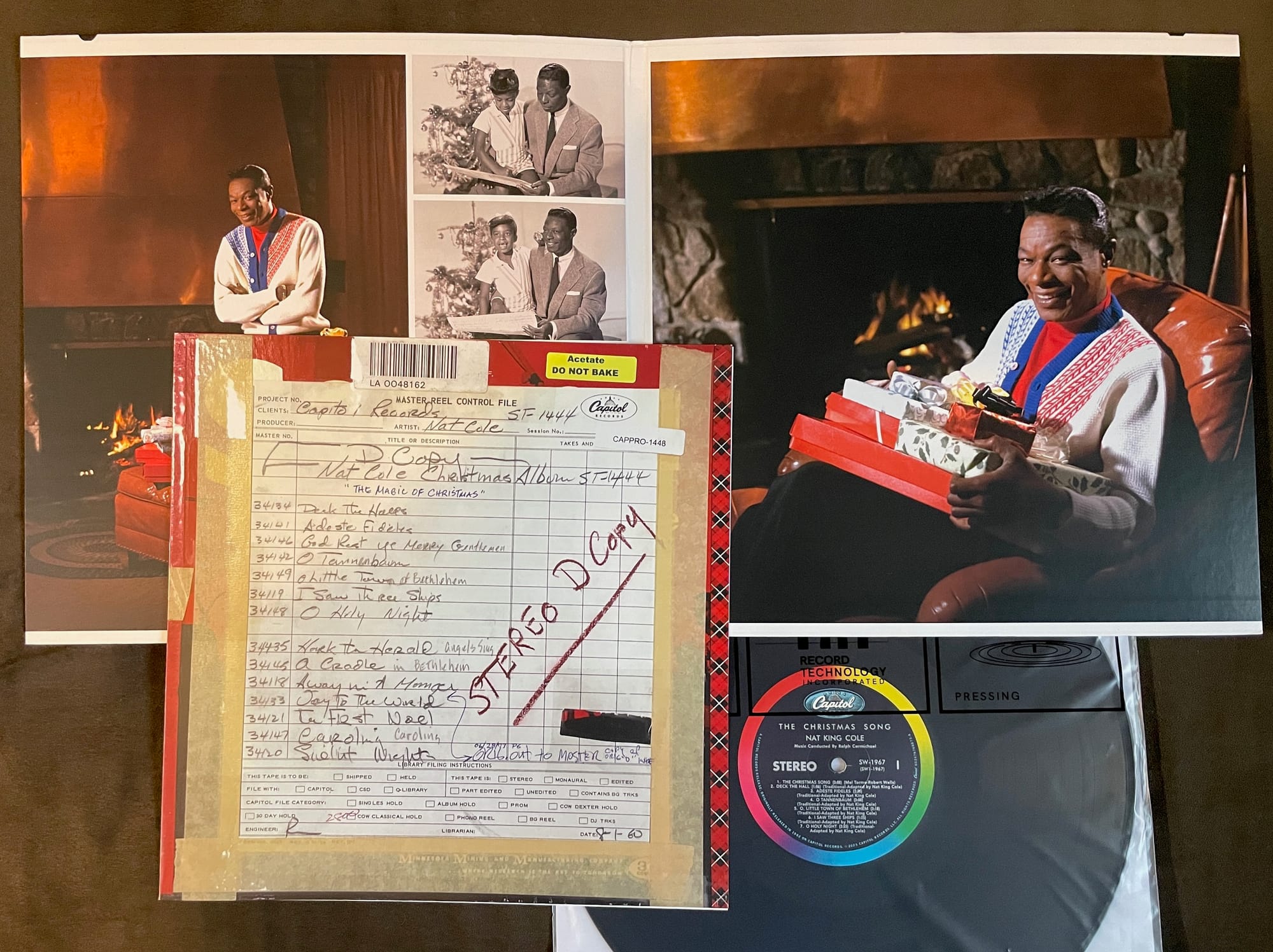 Contents of the Vinylphyle edition of Nat King Cole's The Christmas Song.